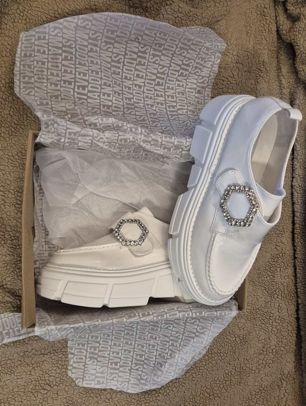 Steve Madden Regal White Patent Platform Loafers Womens Size 10 Chunky Lug Sole - Picture 4 of 6